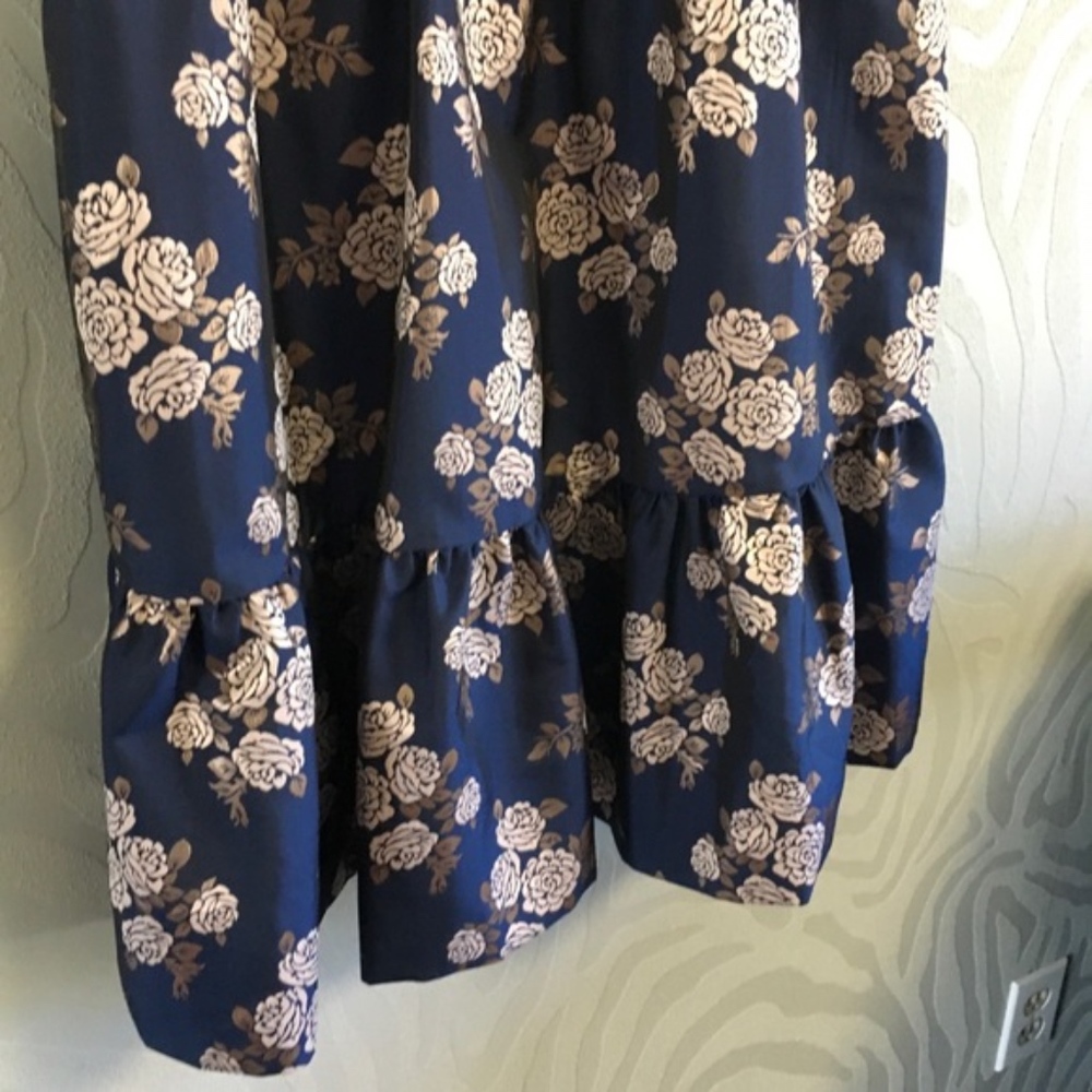 ❌SOLD ❌gal Meets Glam Jenny Navy Dress wgold roses - Picture 5 of 8